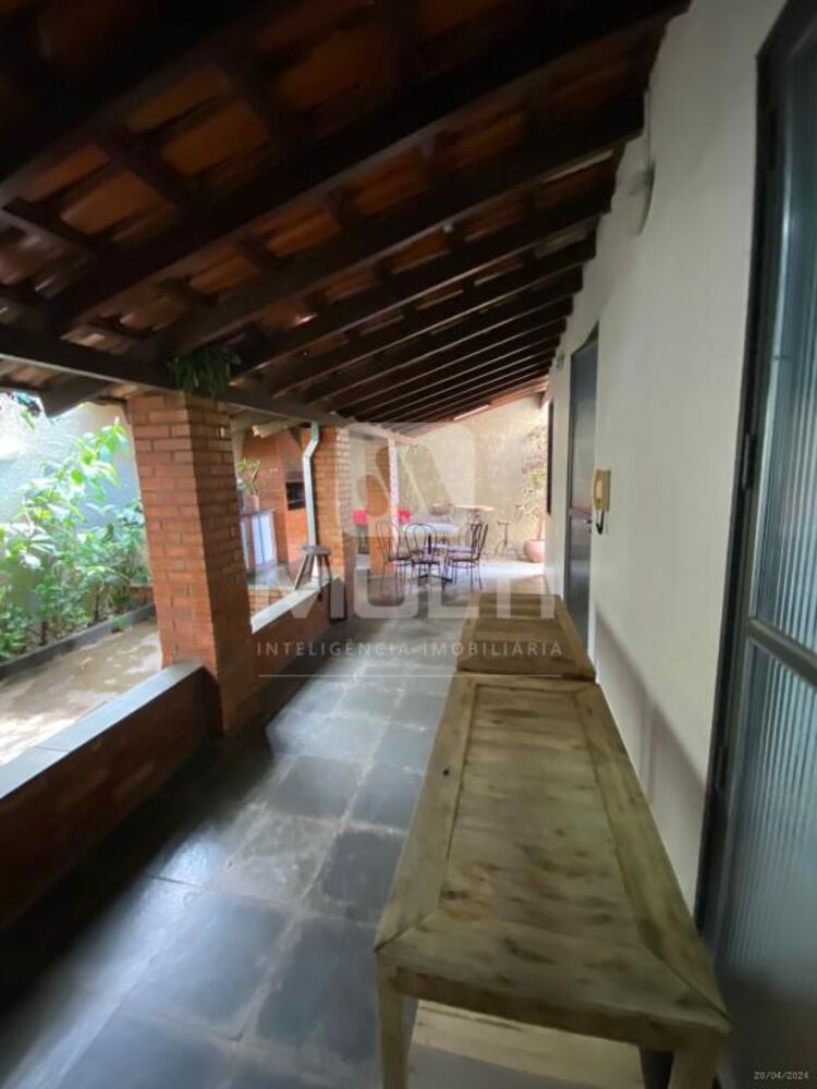Casa, 3 quartos, 246 m² - Foto 8