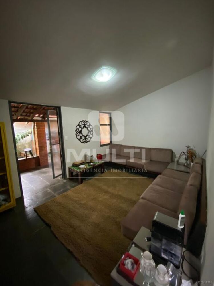 Casa, 3 quartos, 246 m² - Foto 15