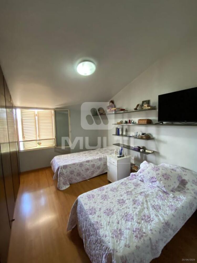 Casa, 3 quartos, 246 m² - Foto 18