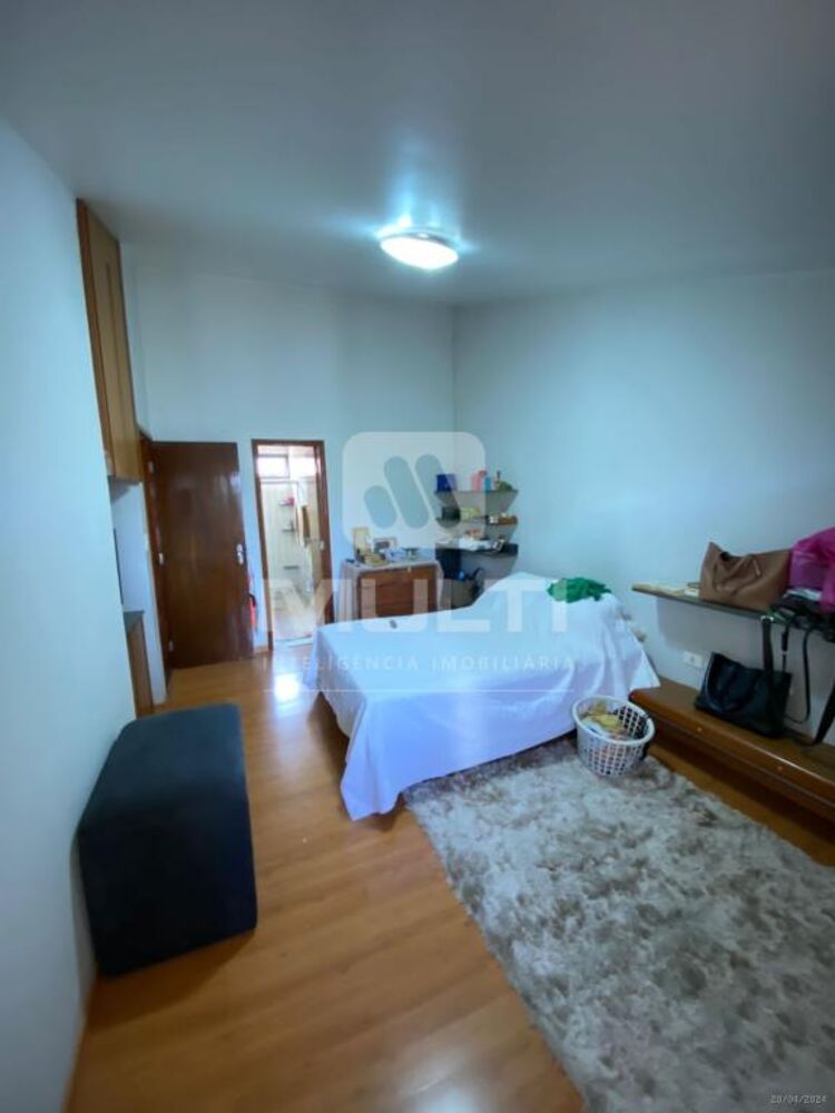 Casa, 3 quartos, 246 m² - Foto 21