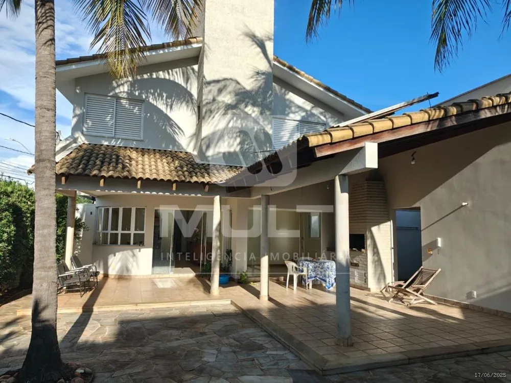 Casa, 4 quartos, 305 m² - Foto 2