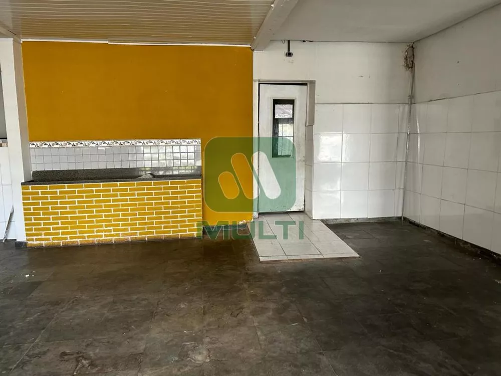 Prédio Inteiro à venda com 2 quartos, 250m² - Foto 1