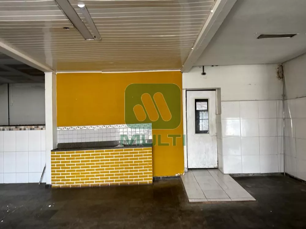 Prédio Inteiro à venda com 2 quartos, 250m² - Foto 3