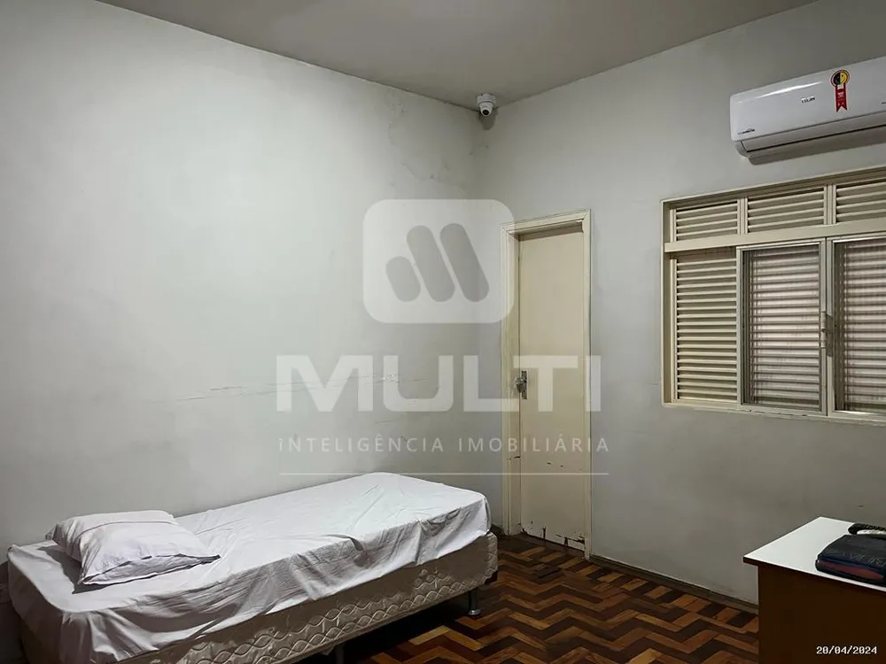 Casa, 4 quartos, 270 m² - Foto 7