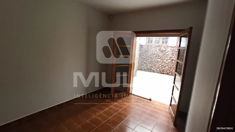 Casa, 5 quartos, 298 m² - Foto 4