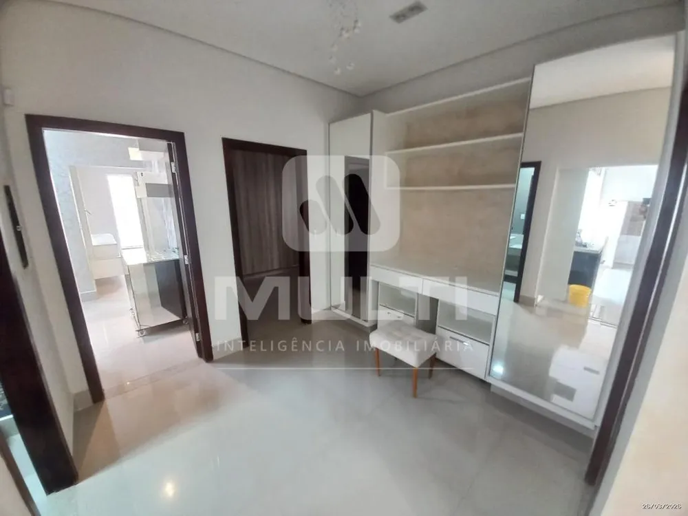 Casa, 3 quartos, 267 m² - Foto 4