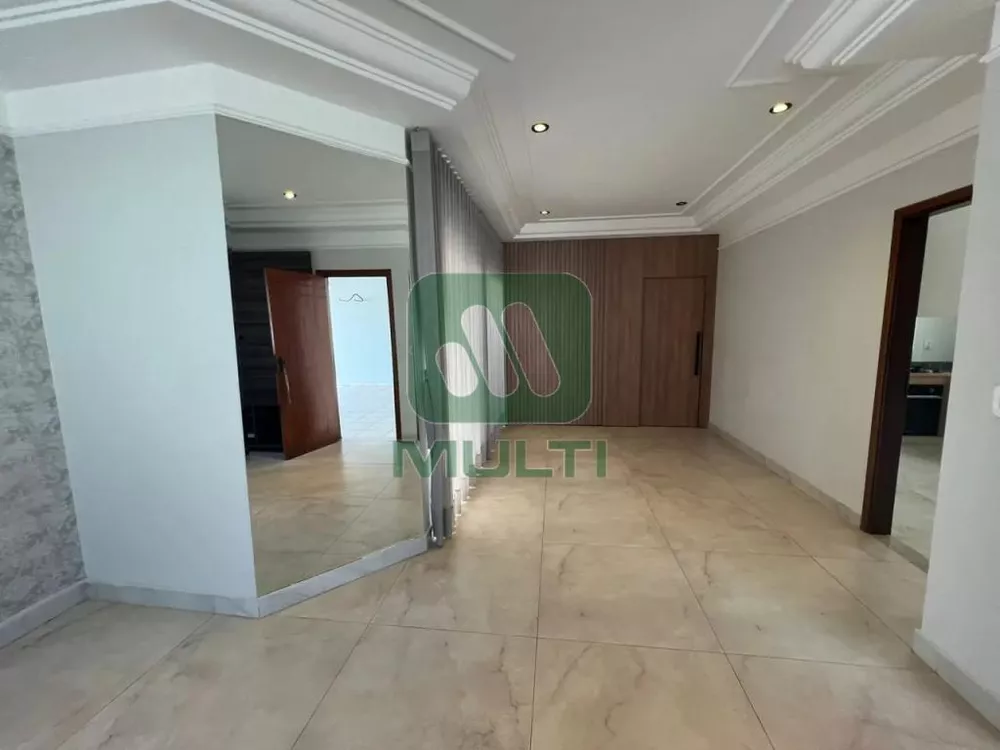 Casa à venda com 3 quartos, 160m² - Foto 4