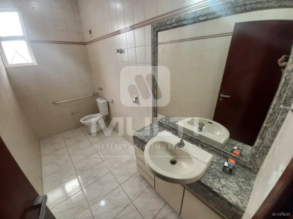 Casa, 3 quartos, 300 m² - Foto 3