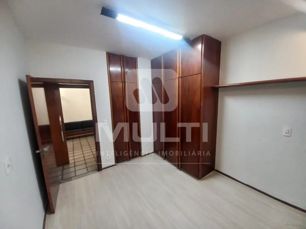 Casa, 3 quartos, 300 m² - Foto 2