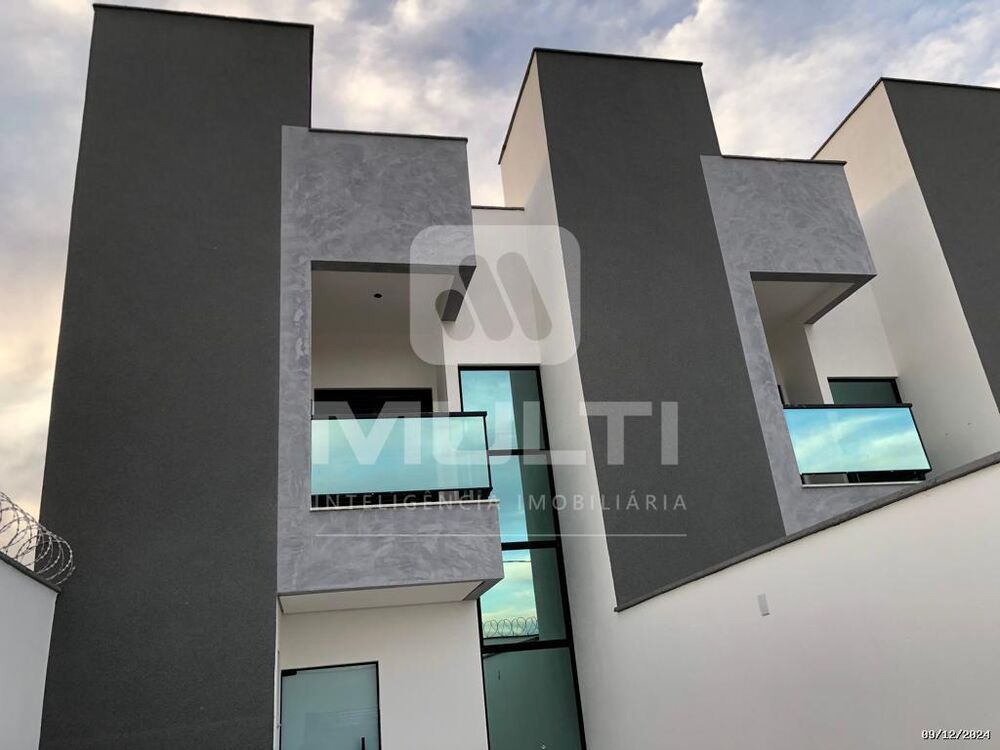 Casa, 2 quartos, 83 m² - Foto 1