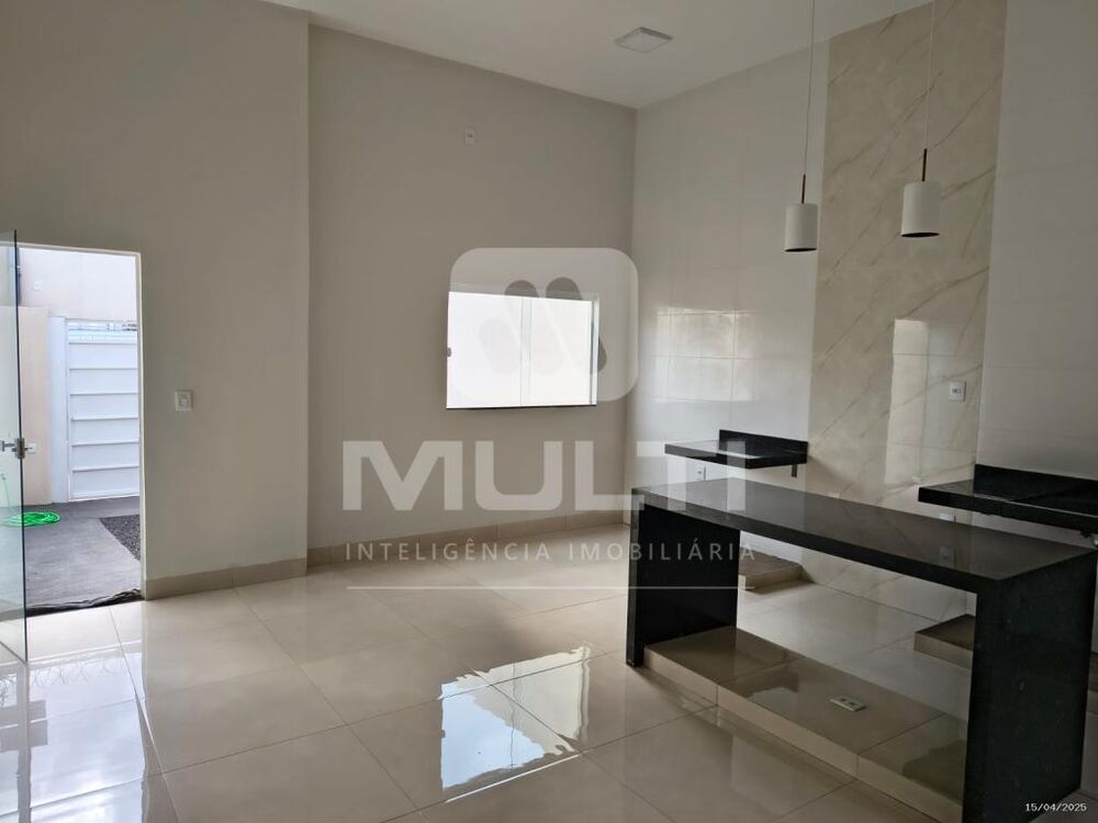 Casa à venda com 2 quartos, 65m² - Foto 6