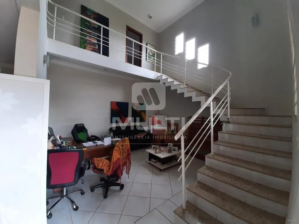 Casa, 4 quartos, 354 m² - Foto 3