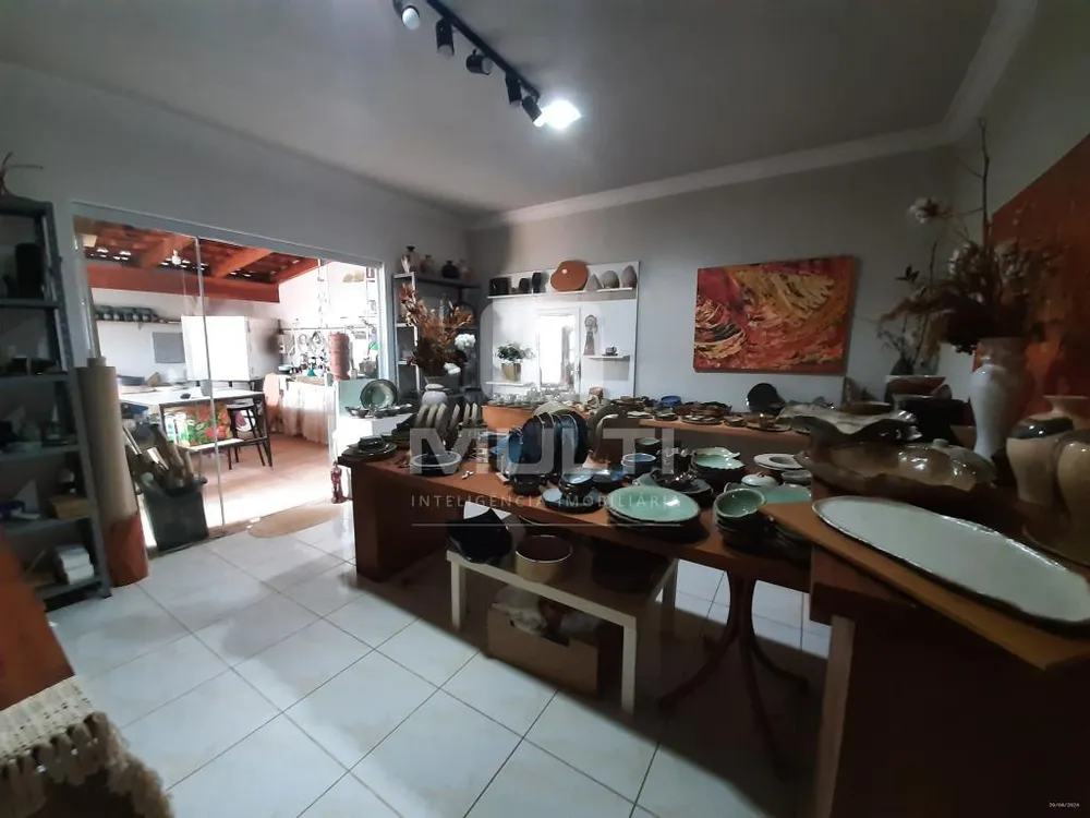 Casa, 4 quartos, 354 m² - Foto 1