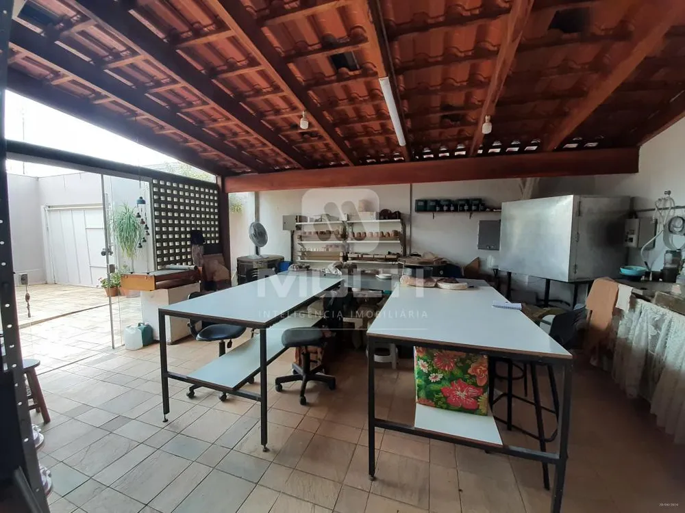 Casa, 4 quartos, 354 m² - Foto 10