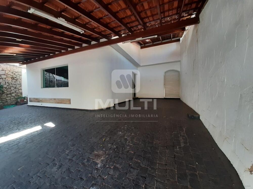 Casa, 6 quartos, 298 m² - Foto 2