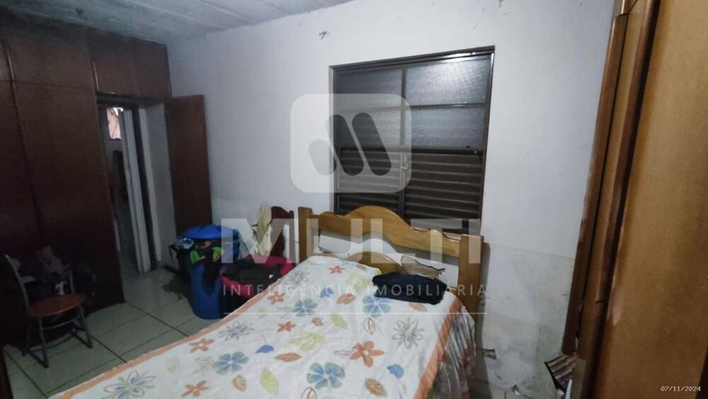 Casa, 3 quartos, 240 m² - Foto 1