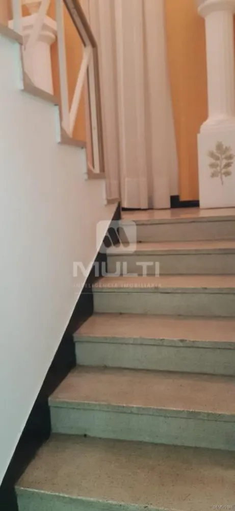 Casa, 7 quartos, 585 m² - Foto 4