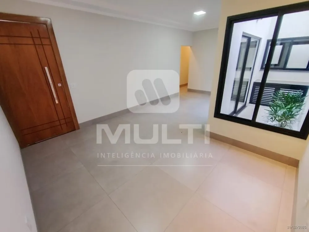 Casa, 4 quartos, 240 m² - Foto 2
