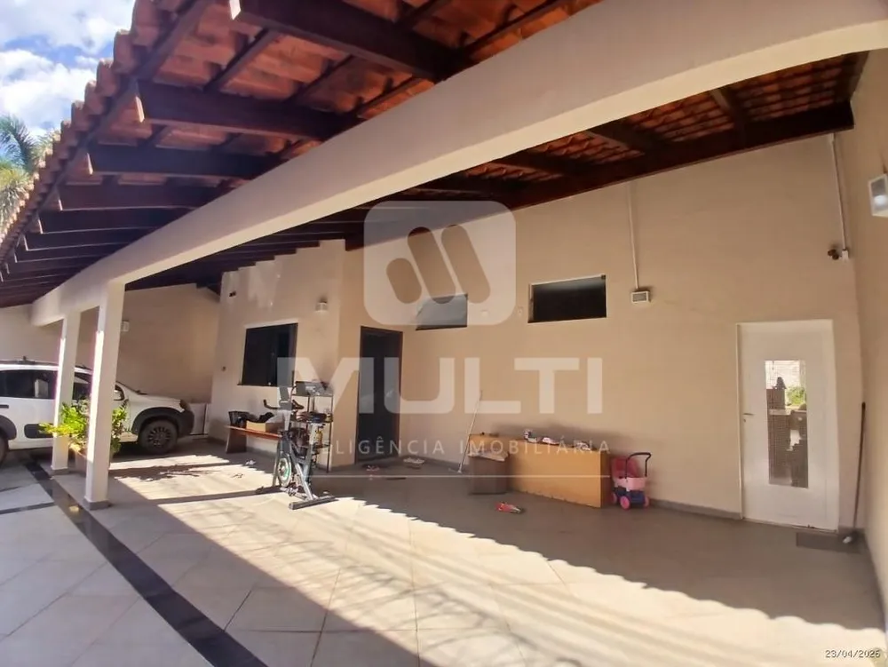 Casa, 3 quartos, 222 m² - Foto 4