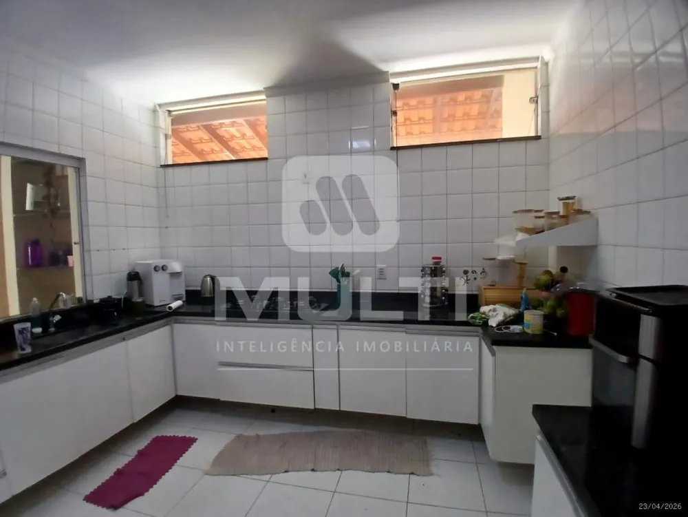 Casa, 3 quartos, 222 m² - Foto 7