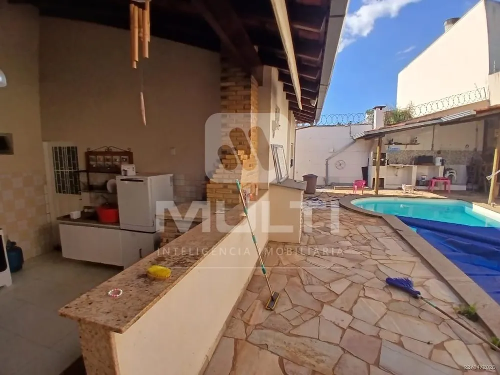 Casa, 3 quartos, 222 m² - Foto 8