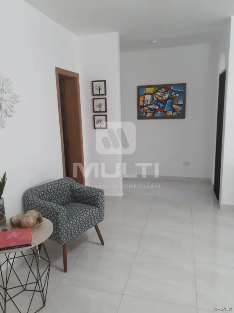 Casa, 3 quartos, 210 m² - Foto 4