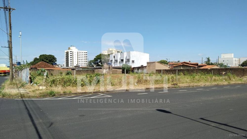 Loteamento e Condomínio - Foto 4