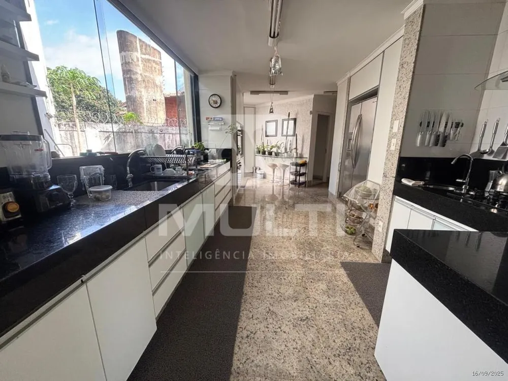 Casa, 6 quartos, 600 m² - Foto 2
