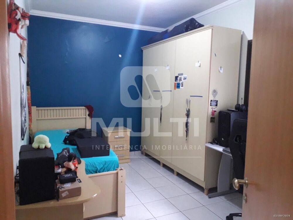 Casa, 4 quartos, 250 m² - Foto 8