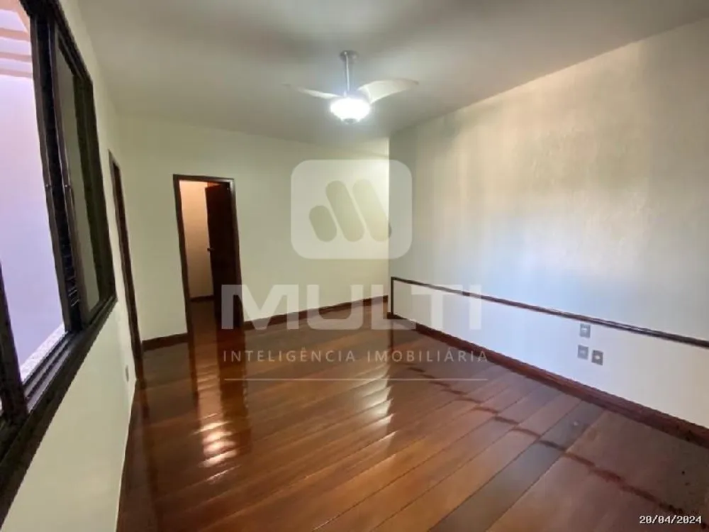 Casa, 3 quartos, 350 m² - Foto 2