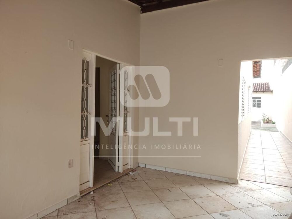 Casa à venda com 3 quartos, 200m² - Foto 5