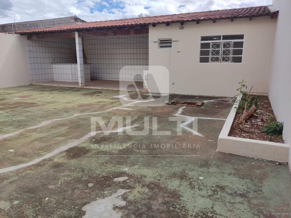 Casa à venda com 3 quartos, 200m² - Foto 16