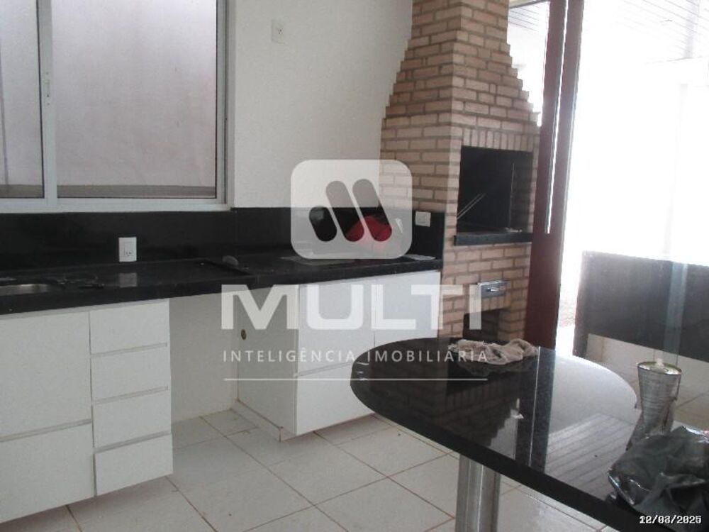 Casa, 3 quartos, 200 m² - Foto 13