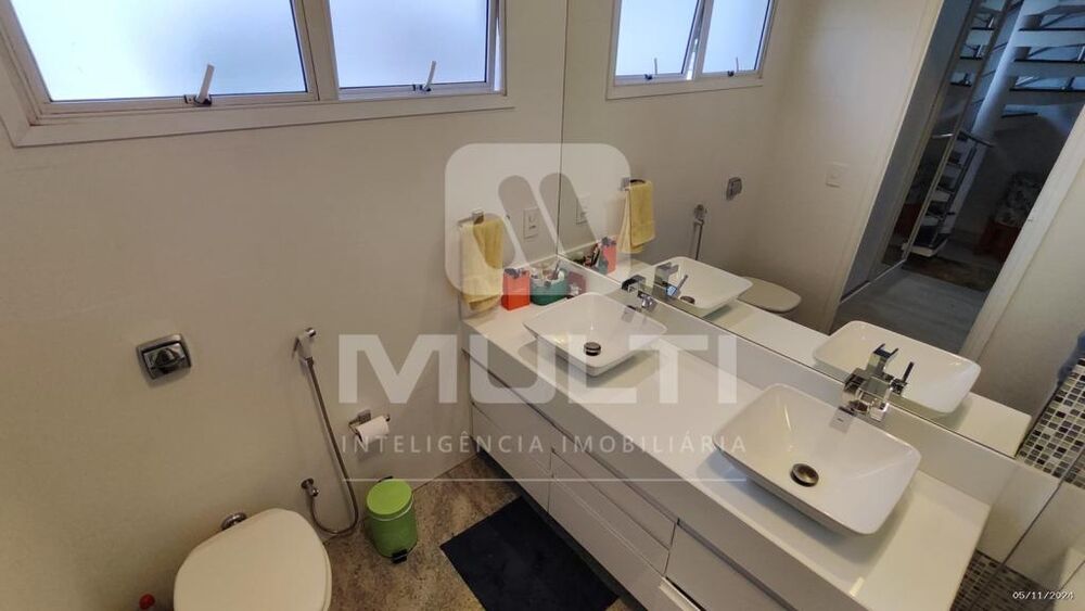 Casa de Condomínio à venda com 3 quartos, 245m² - Foto 19