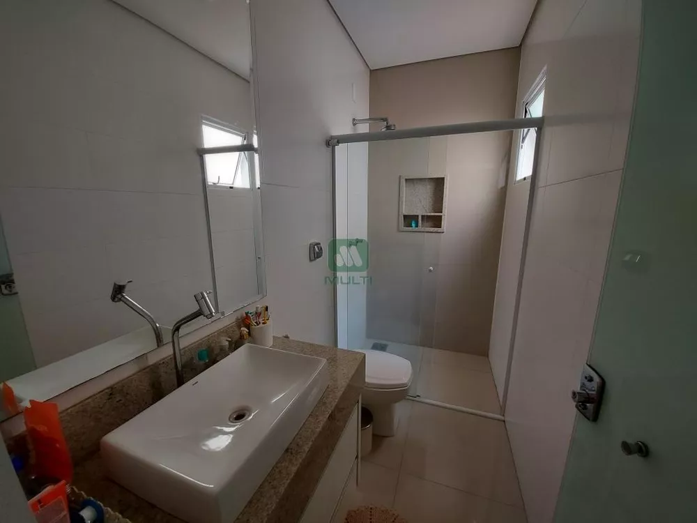 Casa à venda com 3 quartos, 209m² - Foto 6