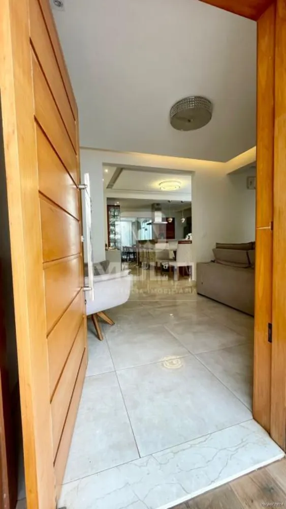 Casa, 3 quartos, 220 m² - Foto 1