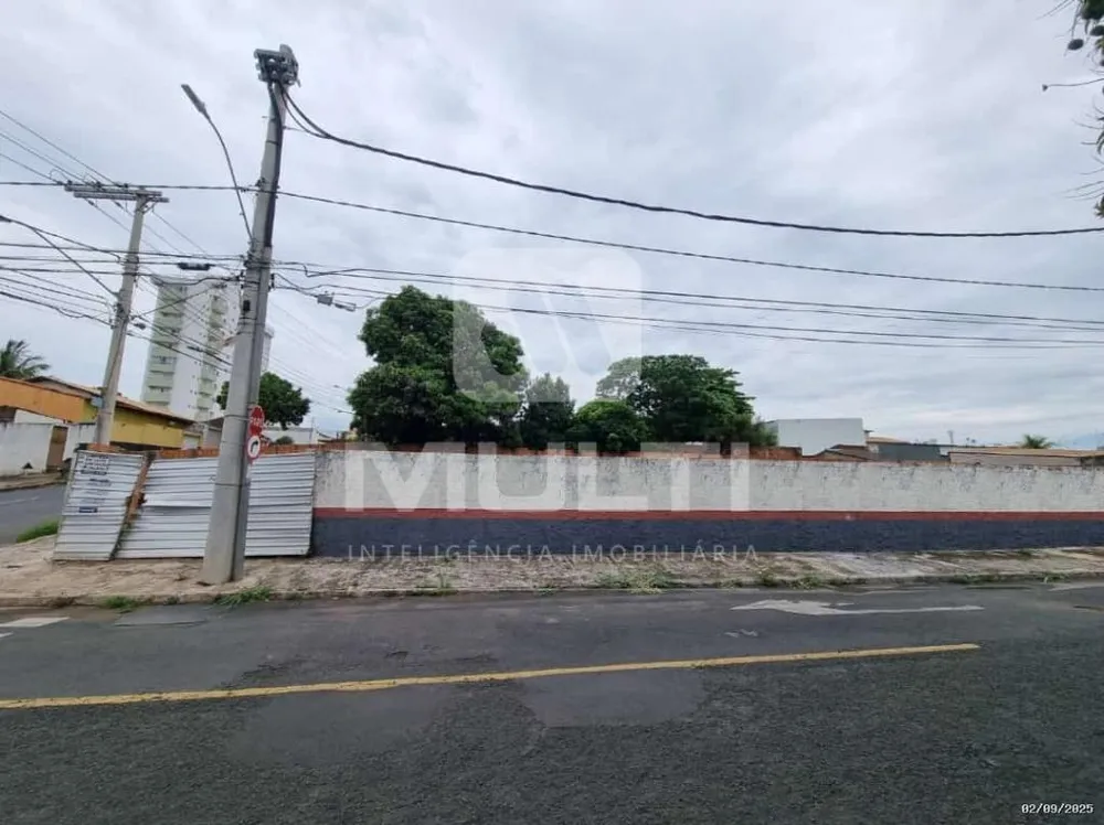 Loteamento e Condomínio - Foto 3