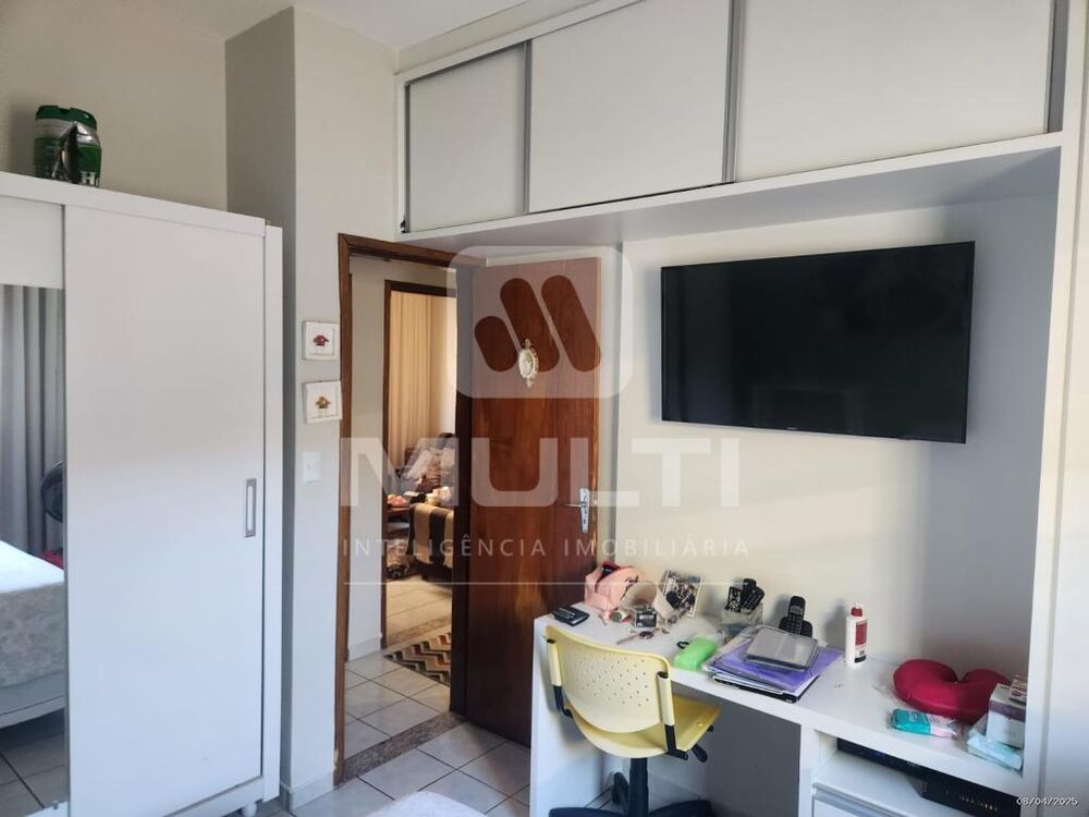 Casa, 3 quartos, 156 m² - Foto 2