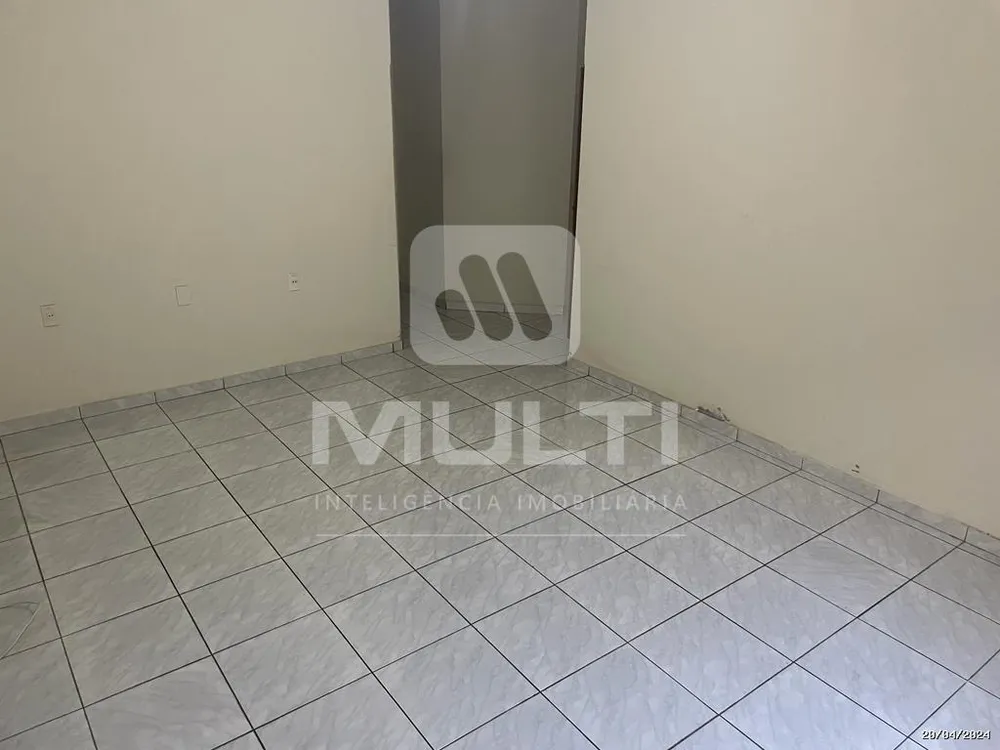 Casa, 3 quartos, 221 m² - Foto 1