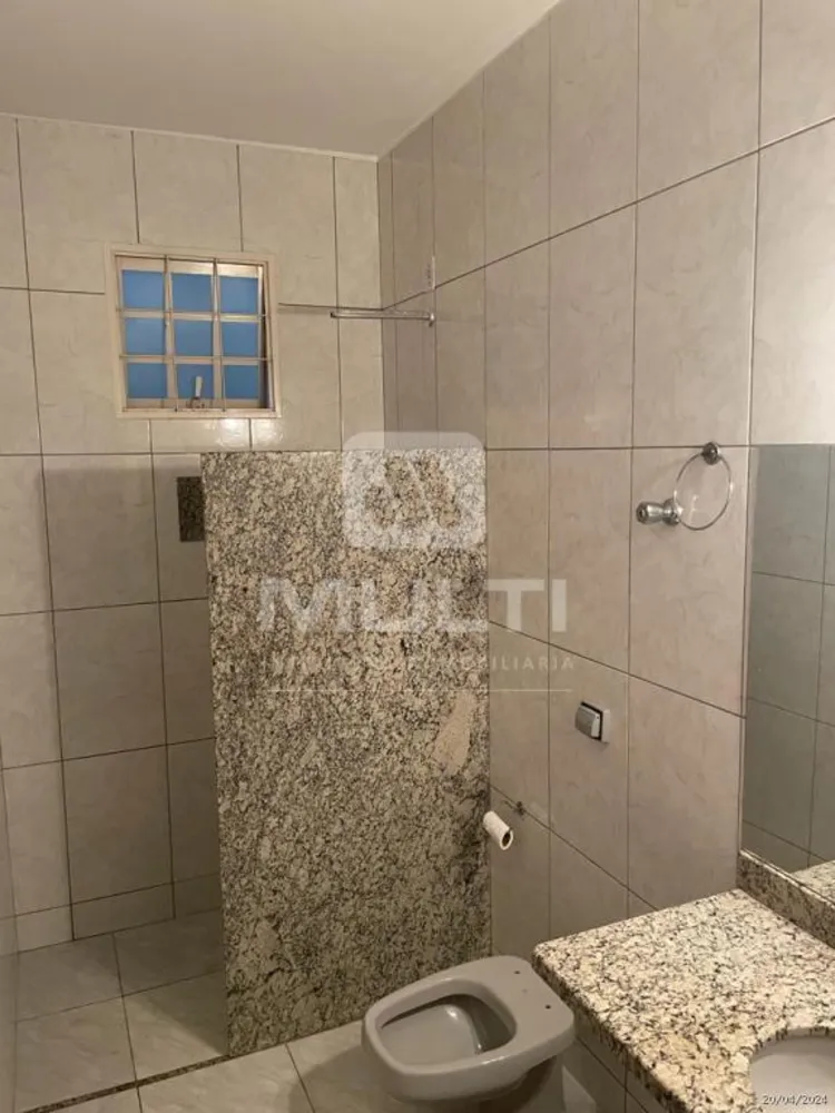 Casa, 3 quartos, 221 m² - Foto 2