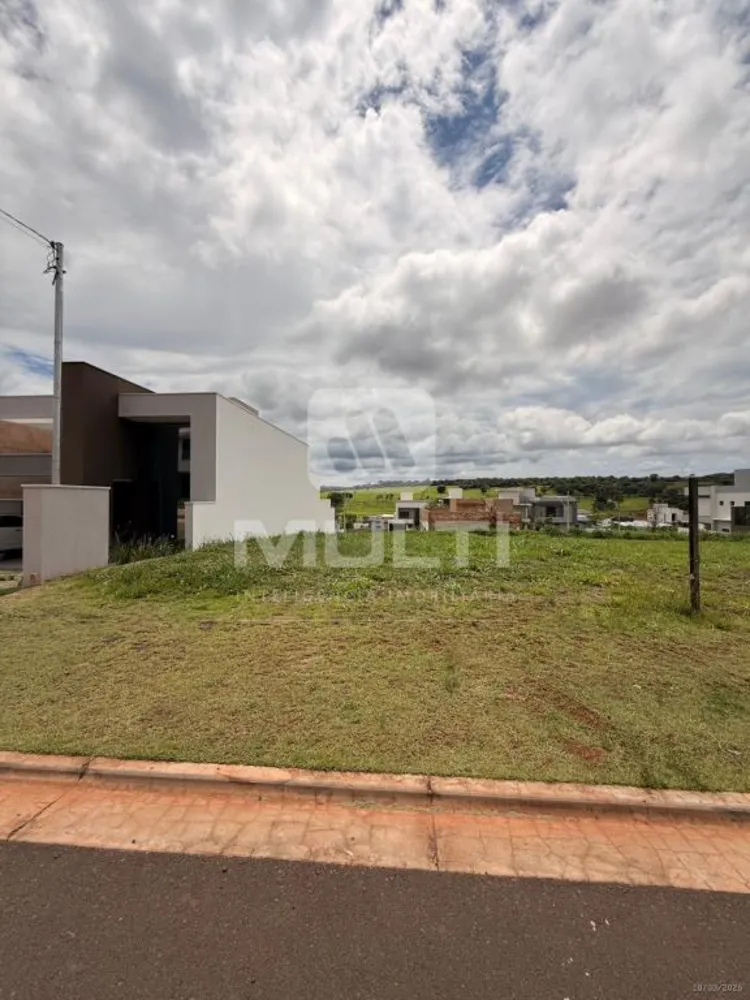 Terreno, 300 m² - Foto 1