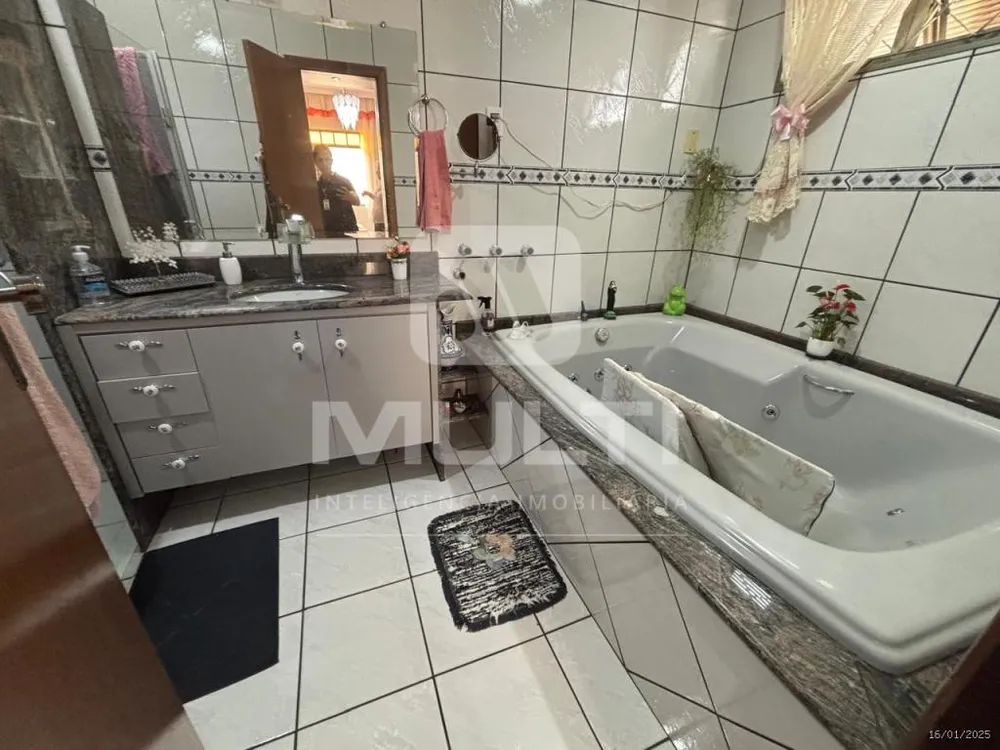 Casa, 4 quartos, 238 m² - Foto 14
