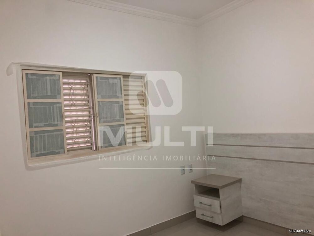 Casa, 3 quartos, 220 m² - Foto 3