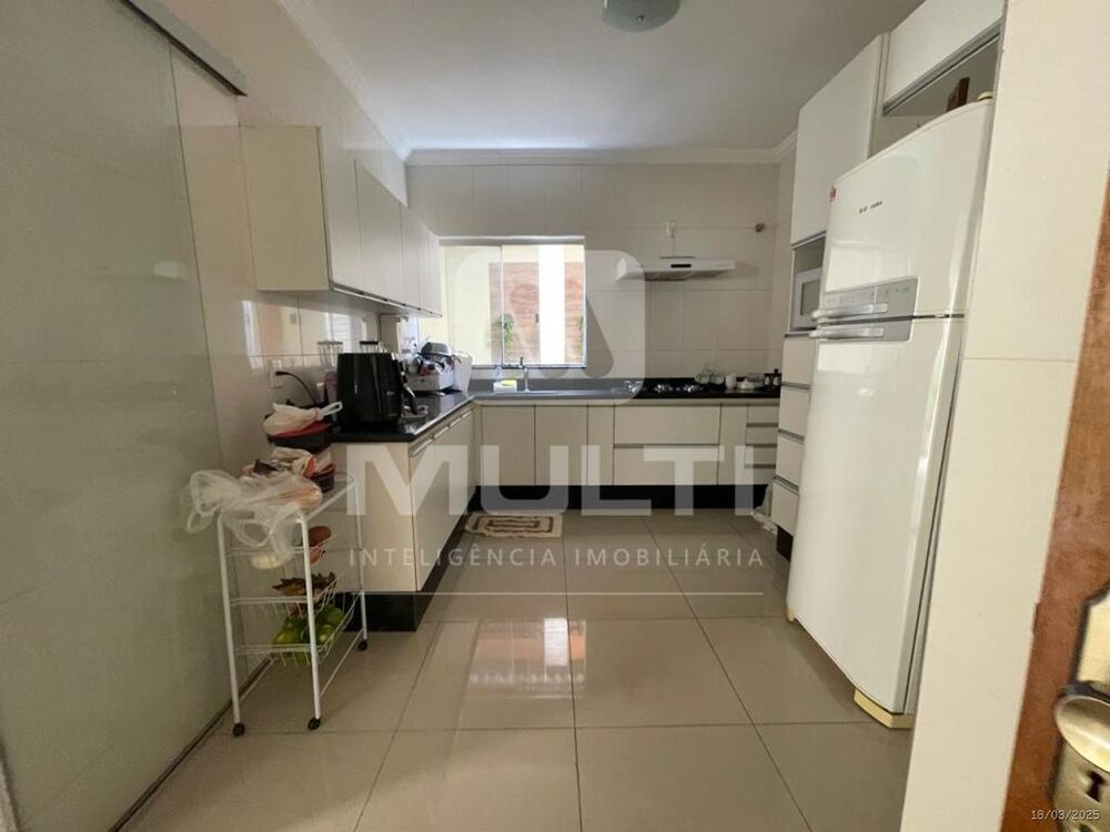 Casa, 3 quartos, 235 m² - Foto 5