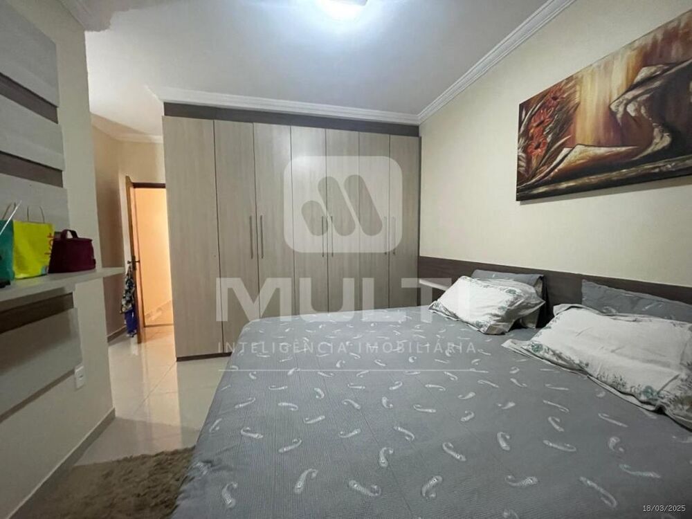 Casa, 3 quartos, 235 m² - Foto 3