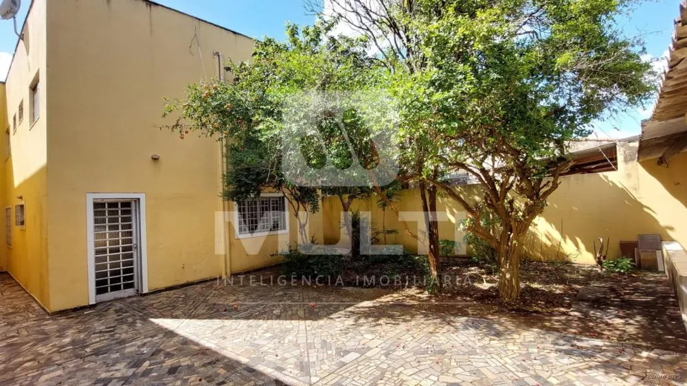 Casa, 5 quartos, 237 m² - Foto 3
