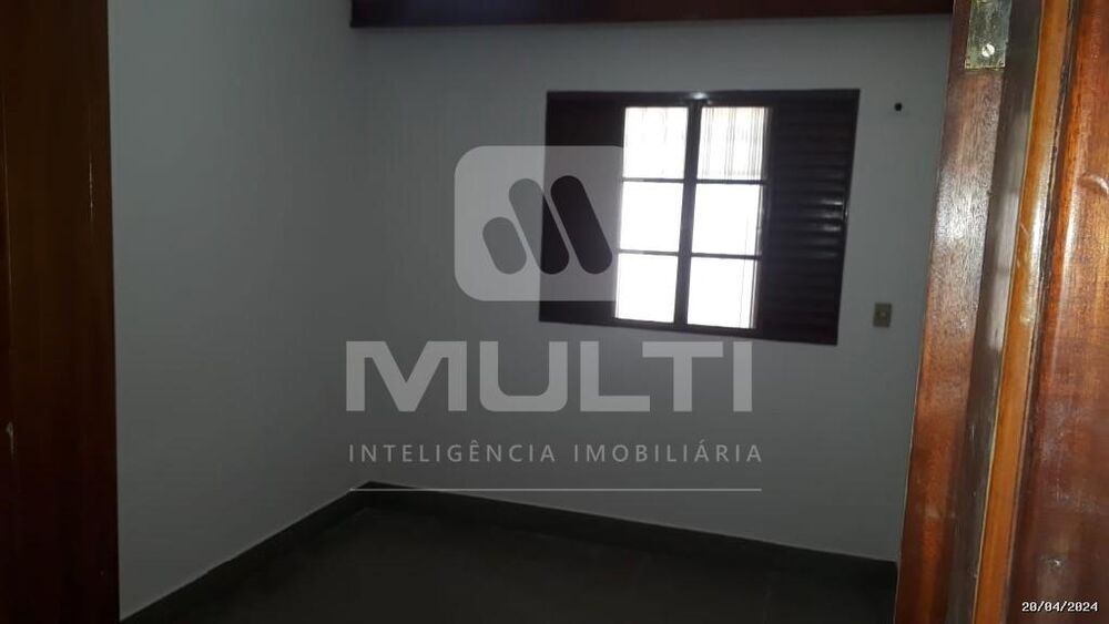 Casa, 3 quartos, 190 m² - Foto 2