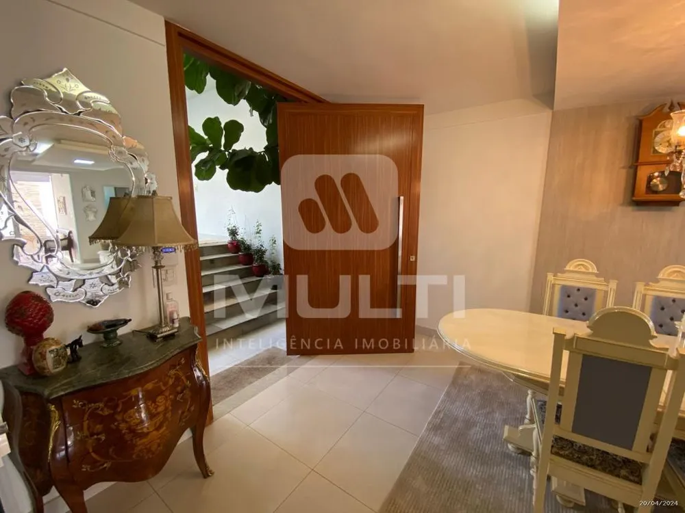 Casa, 3 quartos, 215 m² - Foto 1