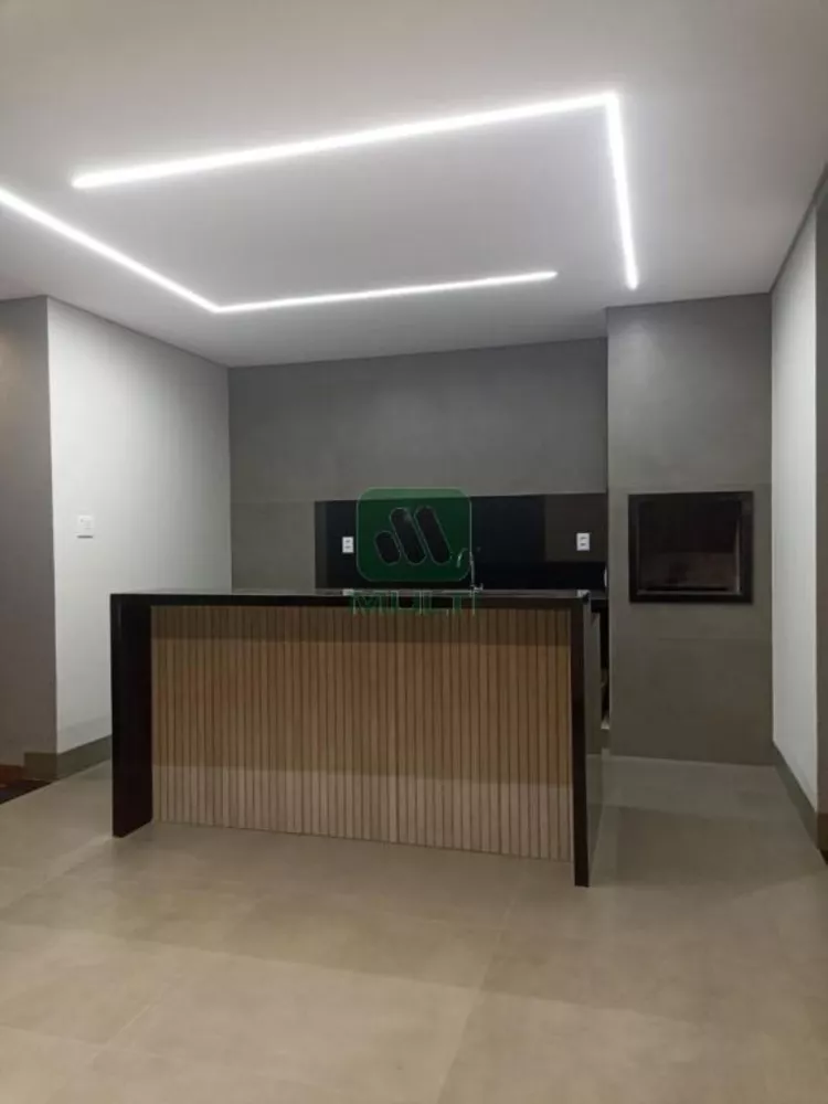 Casa de Condomínio à venda com 3 quartos, 240m² - Foto 6