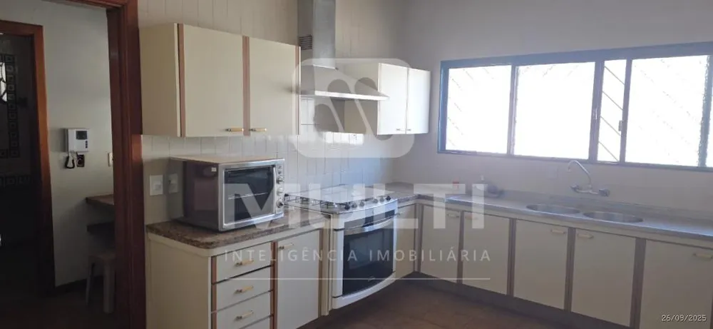 Casa, 4 quartos, 260 m² - Foto 3